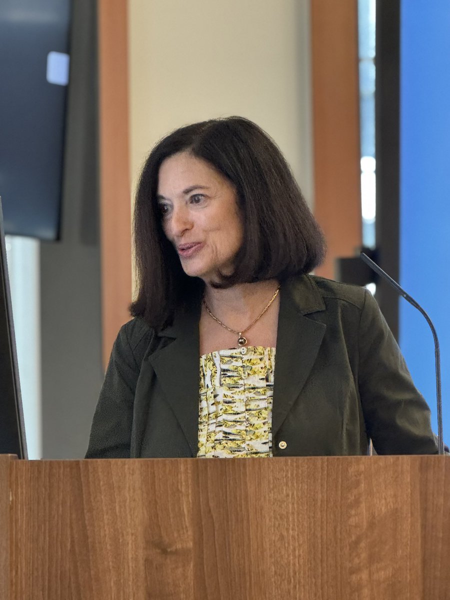 vyapmd's tweet image. Thank you Dr. @JudyAschner for being our guest, Dr. @crmartin90 for hosting the event and Dr. Perlman for the review of Dr Auldโs historic contributions to neonatal medicine @WCMpeds Dr. Peter Auld Memorial lecture. @seanmcullen @smith_raska