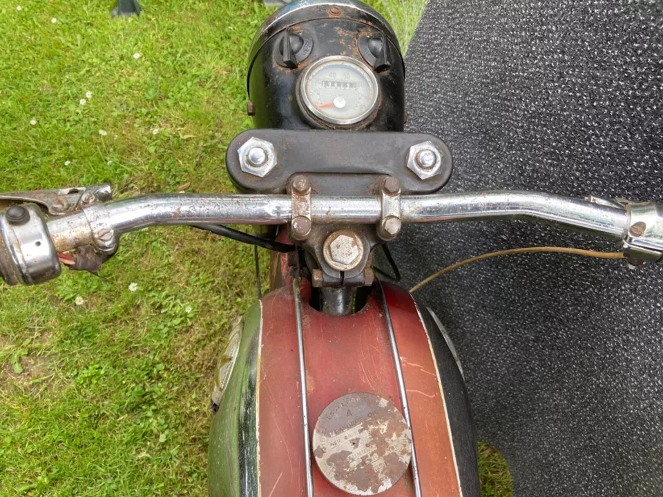 BarnFindsUK's tweet photo. Ad:  BSA Bantam D7 175
On eBay here -->> https://t.co/xXr2pWhpQp

  #BSABantam #ClassicMotorcycle #MotorcycleRestoration #MotorcycleForSale #MotorcycleCollector https://t.co/f0AQpCgvl9