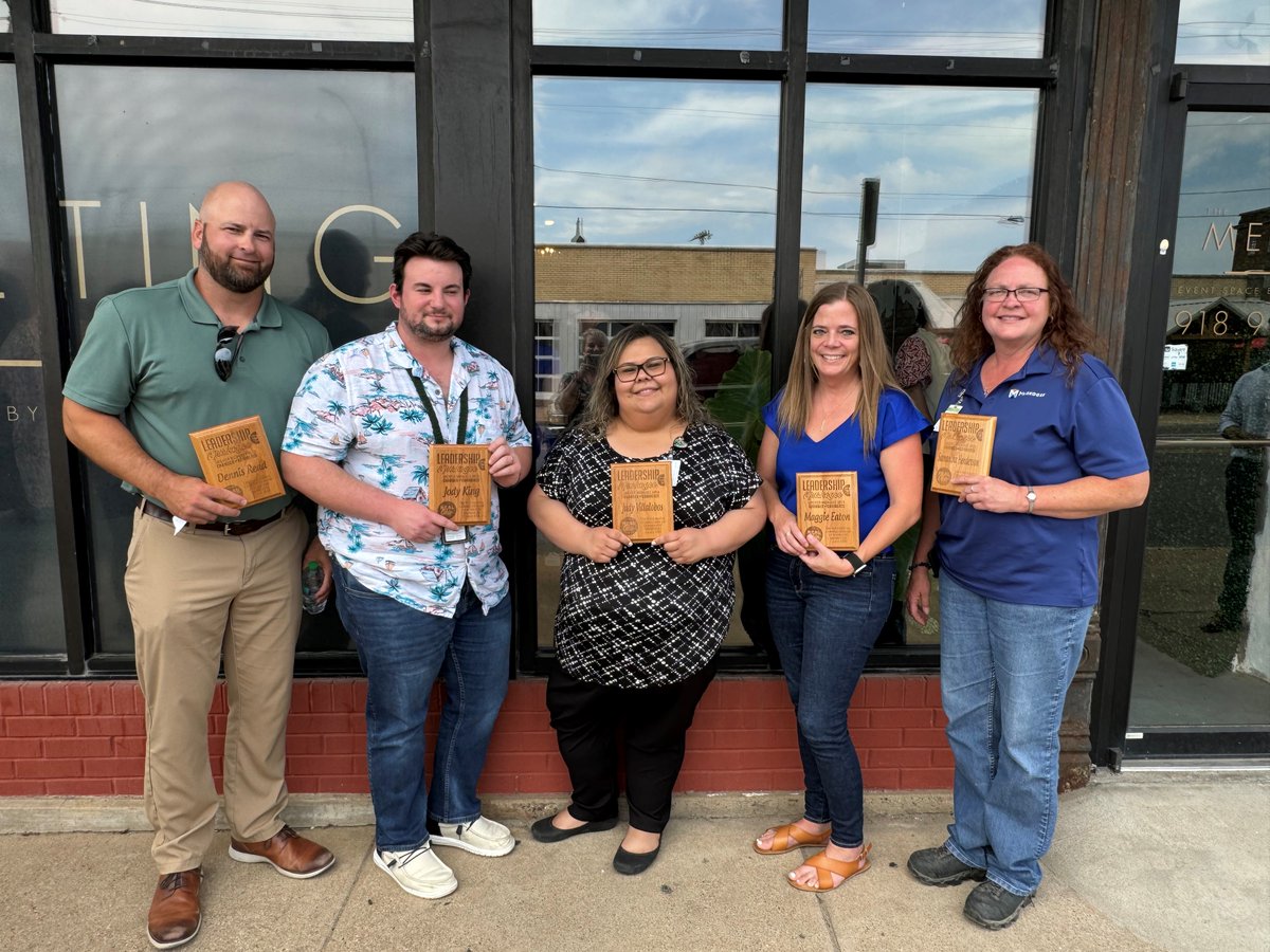 Congratulations to our City of Muskogee employees who recently completed the requirements for graduation from the Greater Muskogee Area Chamber of Commerce Leadership Muskogee Class 30.  They are Dennis Read, Jody King, Judy Villalobos, Maggie Eaton and Samantha Henderson.