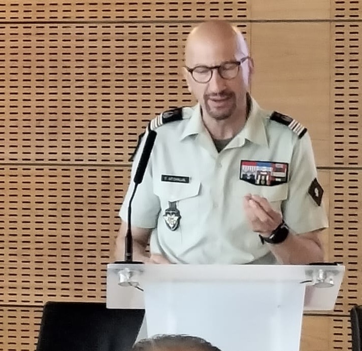 07_dmd's tweet photo. #ArméesNation Conférence au profit des correspondants défense (#Cordef) de la 2e circonscription organisée avec l'appui du sous-préfet de Tournon et la ville de Guilherand-Granges. Au programme, présentation des métiers de @armeedeterre et du Service Militaire Volontaire. https://t.co/aV1kITQOeG