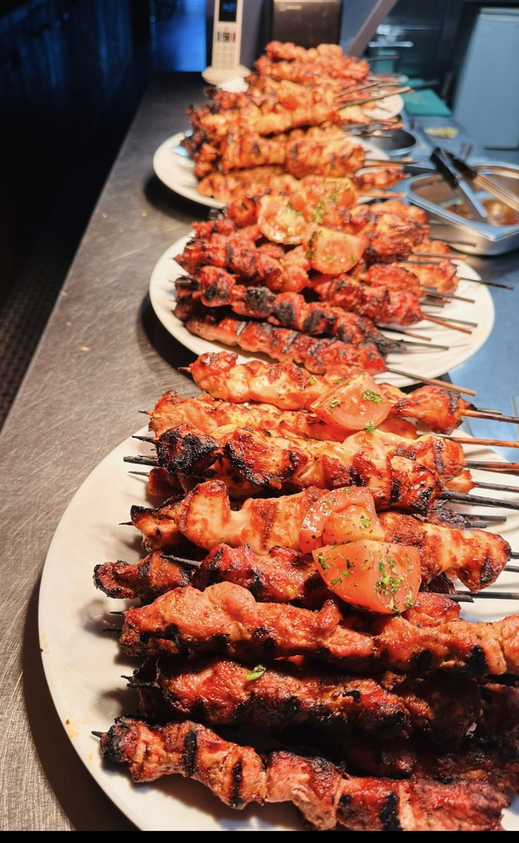 We serve only Welsh Lamb and  Welsh Beef 🏴󠁧󠁢󠁷󠁬󠁳󠁿🍷