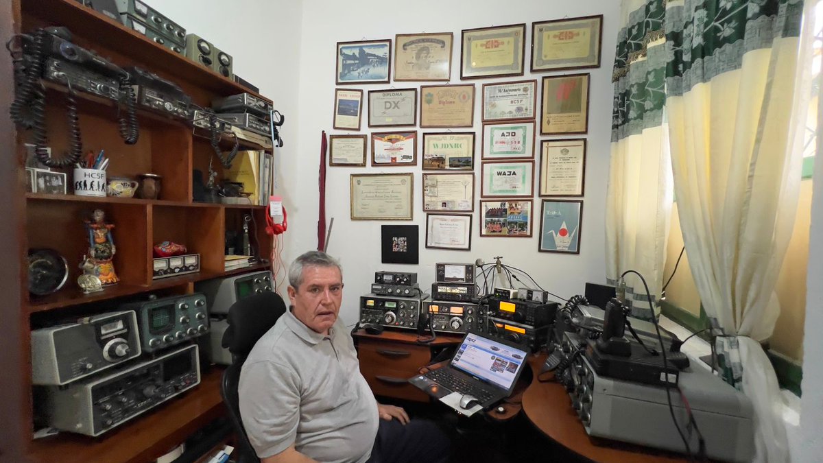 Greetings from Ecuador 73 HC5F