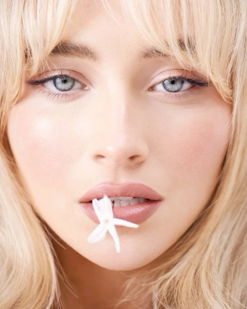 👸🏼| <a href="/SabrinaAnnLynn/">Sabrina Carpenter</a> had her biggest day ever on Spotify with over 32 MILLION streams!