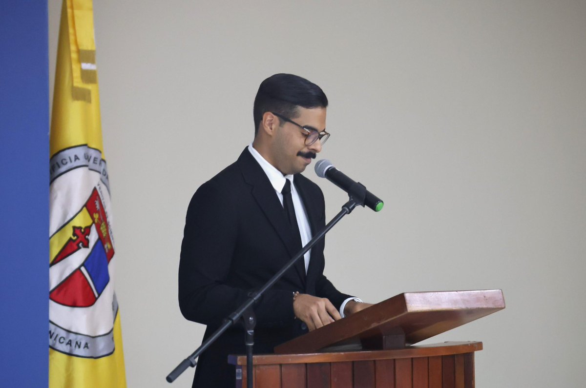 cippucmmcsd's tweet photo. El pasado jueves, el Club de Ideas Políticas celebró la juramentación de nuestra nueva directiva para la gestión 2024-2025.

Con gran entusiasmo, recibimos oficialmente esta directiva, confiados en que alcanzaremos nuevos logros y proyectos.🌟 https://t.co/MMonZ5HCYz