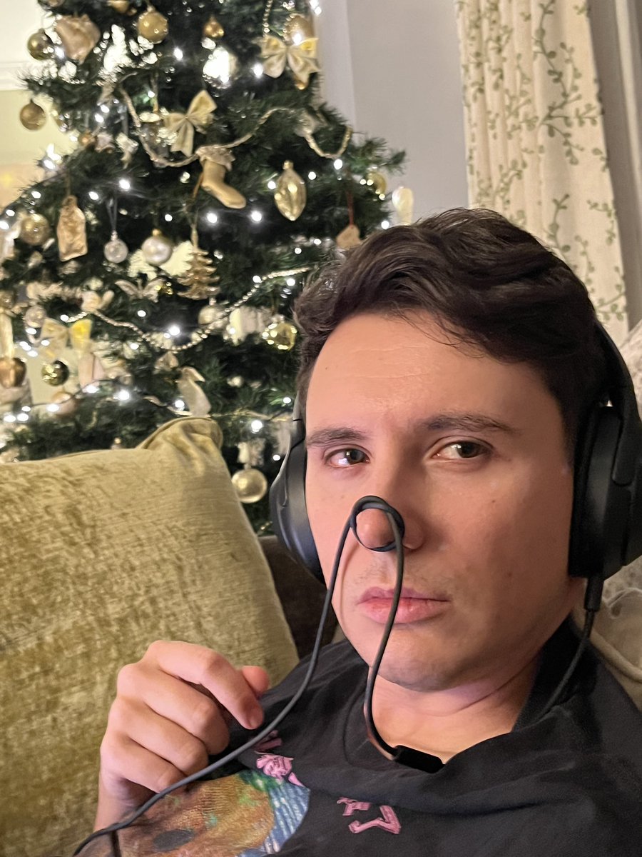 Phil Lester tweet media