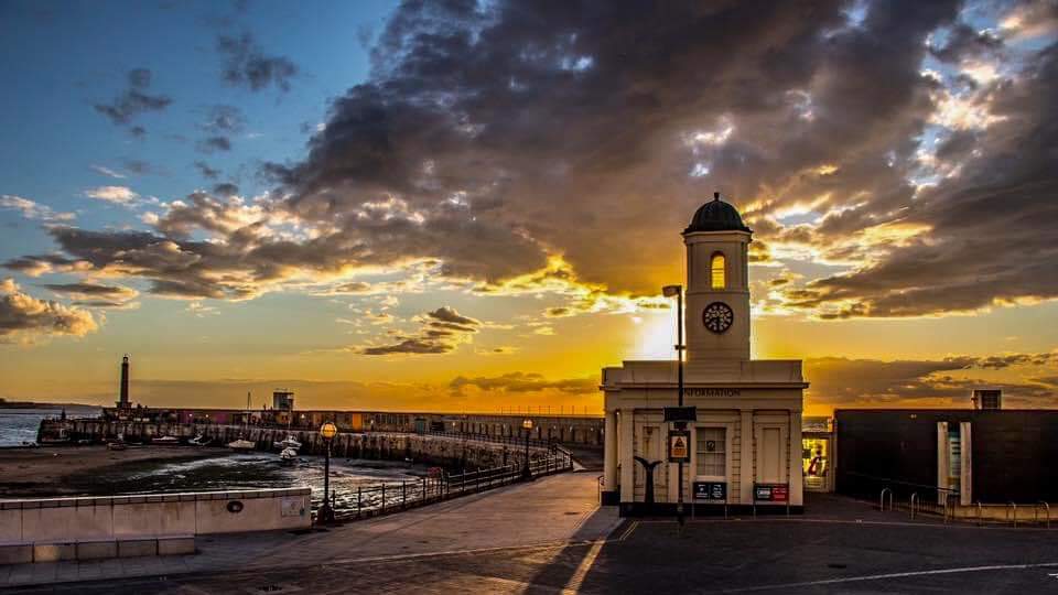 Stephen Todd (@sdtoddimages) on Twitter photo My favourite sunset shot that I've taken. This is Margate Harbour Arm and Droit House.
@VisitThanet <a href="/bbcsoutheast/">BBC South East</a> <a href="/Se_Railway/">Southeastern</a> <a href="/Visitmargate/">Visit Margate</a> <a href="/CommunityAd/">CommunityAd Ltd</a> My favourite sunset shot that I've taken. This is Margate Harbour Arm and Droit House.
@VisitThanet <a href="/bbcsoutheast/">BBC South East</a> <a href="/Se_Railway/">Southeastern</a> <a href="/Visitmargate/">Visit Margate</a> <a href="/CommunityAd/">CommunityAd Ltd</a>