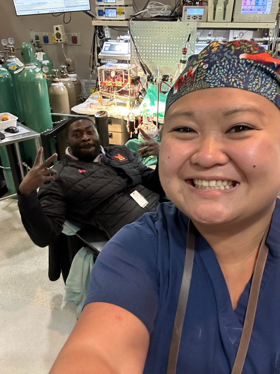 Congratulations, Kenny! Thanks for being my day 1 and having conversations only in gifs (and most importantly for helping me conquer my fear of liquid nitrogen). Can’t wait to see what all you accomplish, and going to miss you terribly in @JMHernandez_MD lab next year!