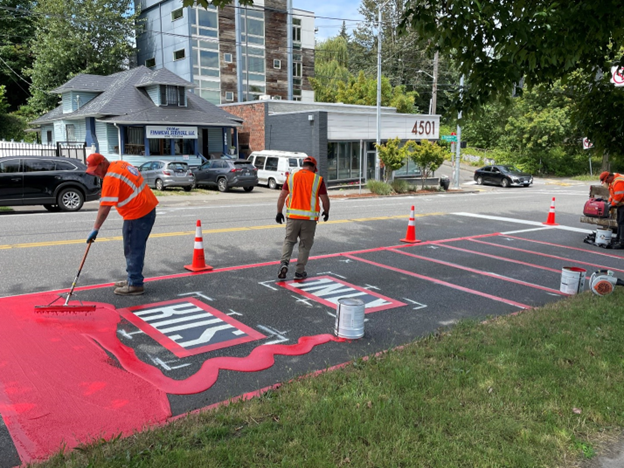 seattledot's tweet photo. We're extending the Rainier Ave S bus-only lanes to make one of @KingCountyMetro's most popular routes more reliable.
Learn how #LevyToMoveSeattle dollars are at work with our blog detailing how ten SDOT projects are moving closer to completion.
https://t.co/OoWs20MoQv https://t.co/su48PoLG8K
