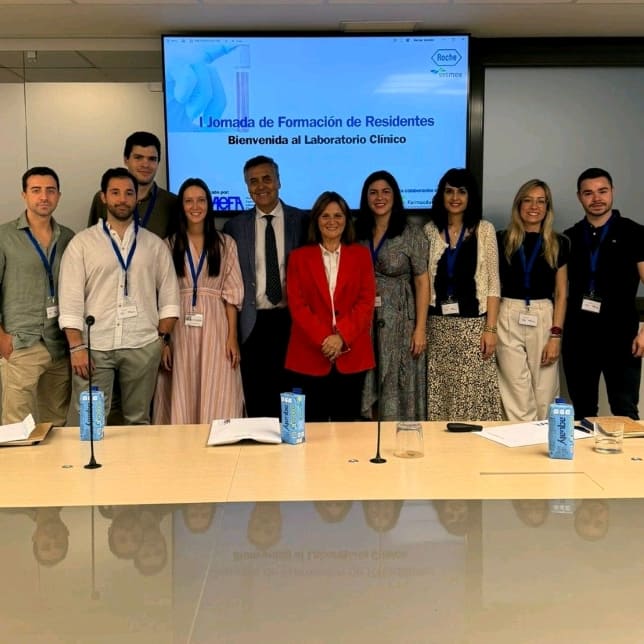 <a href="/apfarmresidente/">Associação Portuguesa de Farmacêuticos Residentes</a> representada na I jornada de @residentesAEFA <a href="/aefa/">aefa gonzaga</a>