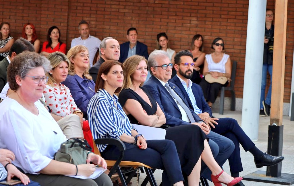 👥 La alcaldesa de Alcalá, <a href="/JudithPiquet/">Judith Piquet</a>, acompañada por la consejera de Familia, Juventud y Asuntos Sociales, Ana Dávila, ha asistido a la inauguración de los dos primeros hogares del proyecto Villa Delta de la Fundación Astier Centro San José.

El acto también ha contado con la