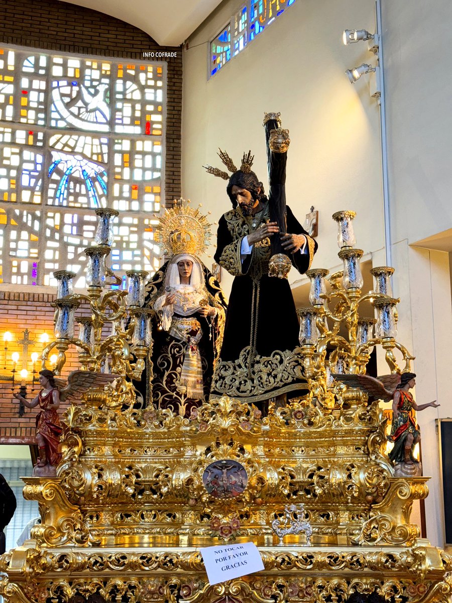 info_cofrade's tweet photo. 𝗚𝗔𝗟𝗘𝗥𝗜́𝗔 | La religiosidad popular según el barrio de Parque Alcosa
#SemanaSanta #SSantaSevilla #Cofradías #Cofrade #Easter #InfoCofrade #HolyWeek #Saints #Católico #Catholic #Fe #Pasión #SomosIglesia #Arte #Música #Sevilla #Seville https://t.co/Ssaz8Y3LFs