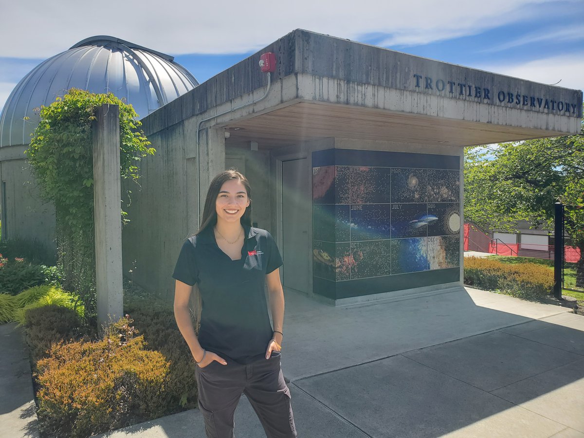 SFU_Science's tweet photo. "I feel comfortable being myself within the astronomy community because of the diversity it has." Learn how @SFUPhysics grad Indira Janzen found her space at @sfutrottobs. https://t.co/GVVRlqzgrD #MySFUGrad https://t.co/41TSgLVnUa