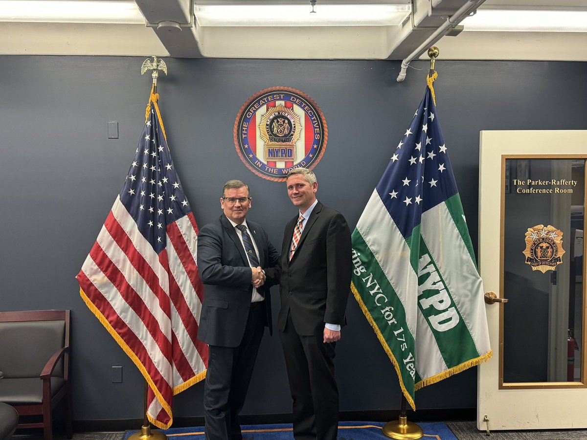 I was honored to have the opportunity today to present Det.  Stephen Carey of the Auto Crime Unit with charity funds to help defray medical costs for the care of  a sick child.  Great job by our team to come together and help a family in need.