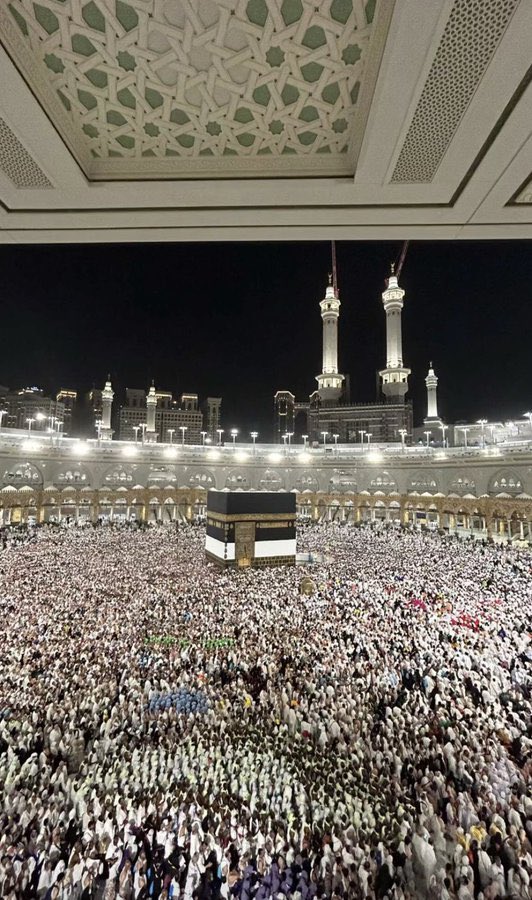 Quranconnect_'s tweet photo. The beauty of Islam😍😍❤️.
Allahu Akbar!🥺🤍 https://t.co/QUBsQtHu7u