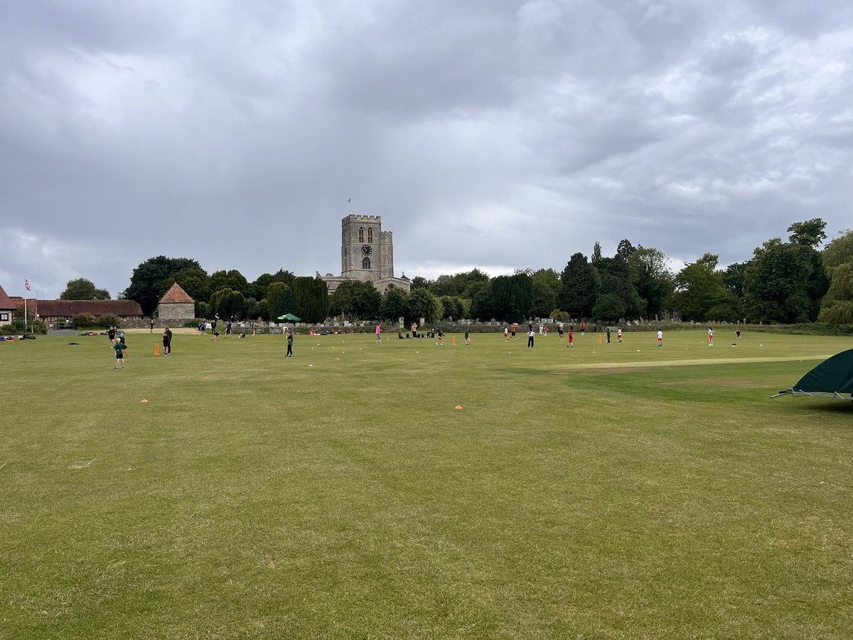 CityThameSGO's tweet photo. Fantastic day for our Cricket festival at @thamecricket.
Massive thank you to all the members from @thamecricket for your assistance with the event.
Massive well done to all the kids competing today! Some outstanding performances on show today π ππ»ππ»
#DynamoCricket https://t.co/QbQY3JVlMM