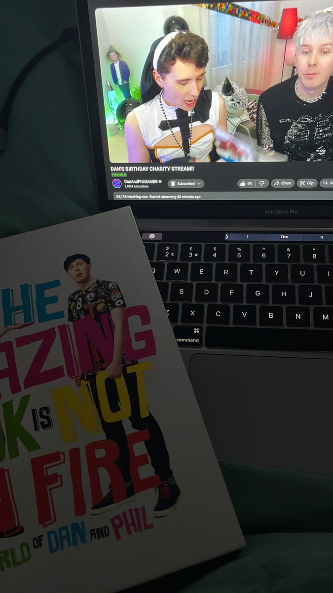 nellherself's tweet photo. read along at bed time with dip and pip @danielhowell @AmazingPhil https://t.co/Id6IQtzI9S