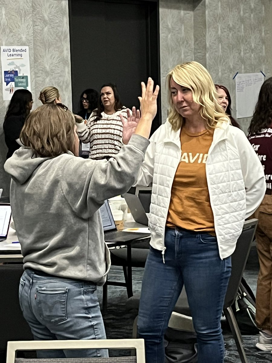 barco143's tweet image. High 5 is a strategic WICOR strategy that is utilized to focus the brainstorming into  unique, actionable ideas. #AVIDSI2024 @AVID4College #Enhancing
