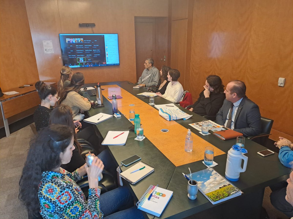 ArgCuencas's tweet photo. 2° Reunión del Programa Mapa Hidrográfico Nacional, organismos Nacionales (IGN, Hidrografia Naval, @CONAE_Oficial, #ORSEP, #Ambiente, @SMN_Argentina e Hídricos) junto a @cohife1. Avanzando en un producto superador para la gestión. https://t.co/jp0o0zo6Co