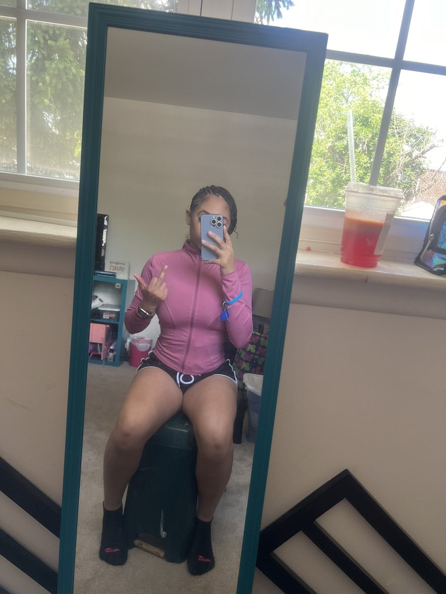 indymariexo3's tweet image. He fell in Love with a Barbie, She Legit w It🎀