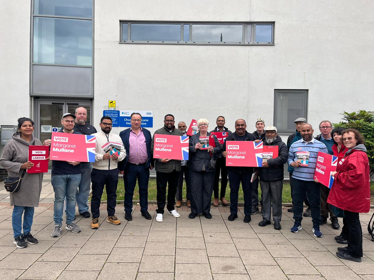 ajantadebroy's tweet photo. Had a fantastic canvassing session in Village this evening for @Margaret4DR, such a brilliant turnout &amp; great response at #LabourDoorsteps 

Residents absolutely love Margaret &amp; want her to be the next MP of Dagenham and Rainham.

#VoteLabour #4thJuly https://t.co/CNYsixwM2H
