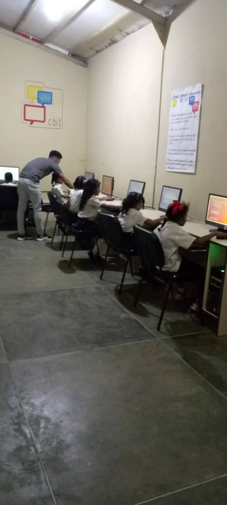 CbitApure's tweet photo. Hoy #11Jun📸| Tutores del Cbit José Gregorio Hernández  realizan actividad con niños de 2do grado, "Operaciones matemáticas de suma y resta sencillas" en el   Mcpio #Biruaca Edo #Apure .
#SomosFundabit https://t.co/StAuFf24ny