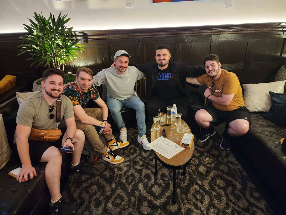 ⚔️Assassins, Unite! ⚔️

Last night, I had the greatest time with Community friends who are among the best content creators I look up to, talking #AssassinsCreed &amp; more!

From left to right (<a href="/LukeStephensTV/">Luke Stephens</a>, <a href="/Jorraptor/">JorRaptor</a>,<a href="/AndyReloads/">AndyReloads</a> &amp; Jacob Stephens)!🥳🫶⚔️