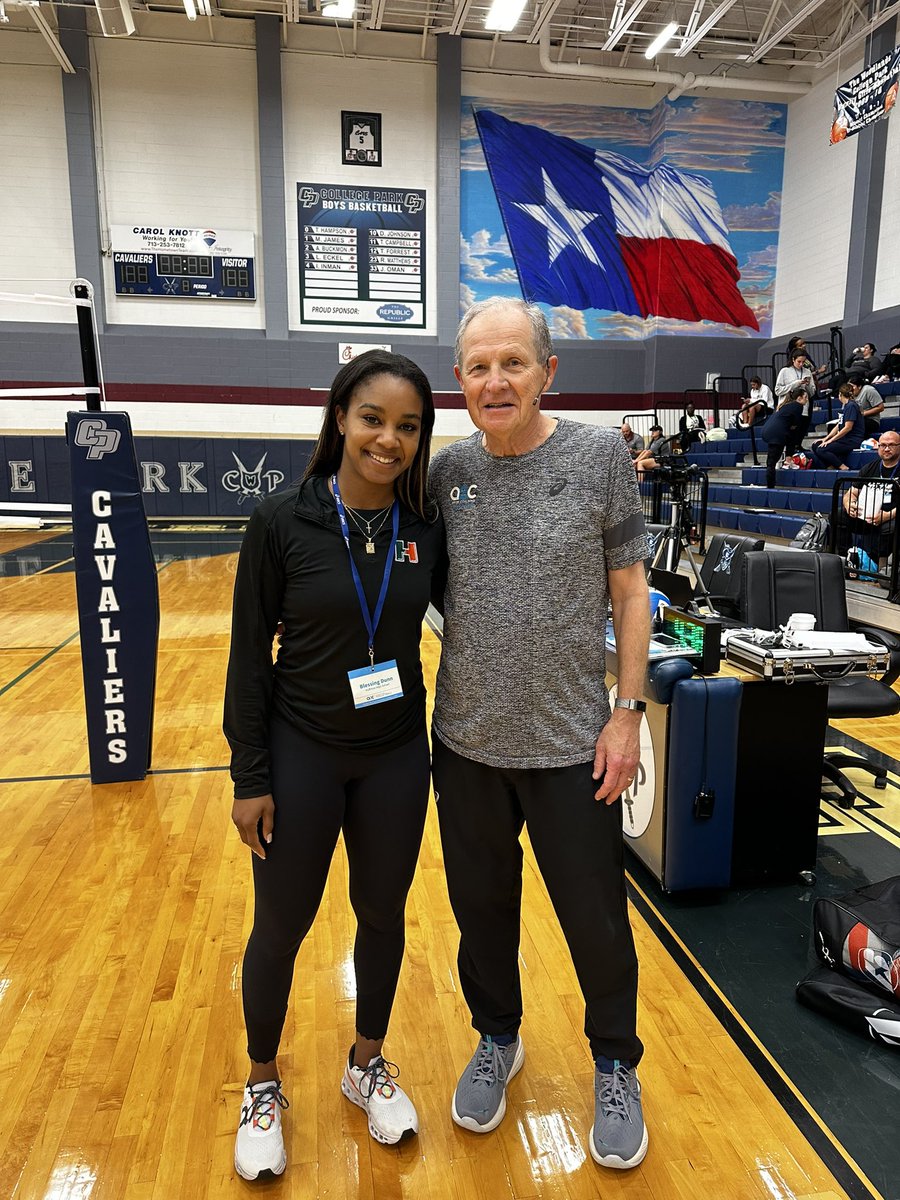 _CoachDunn's tweet photo. What an incredible opportunity to participate in the Aoc coaching clinic in Houston. Grateful for the unwavering support of my Principal and AD. Excited for the season with the Viking Volleyball team! 🏐 https://t.co/ZbtJaQRy6S
