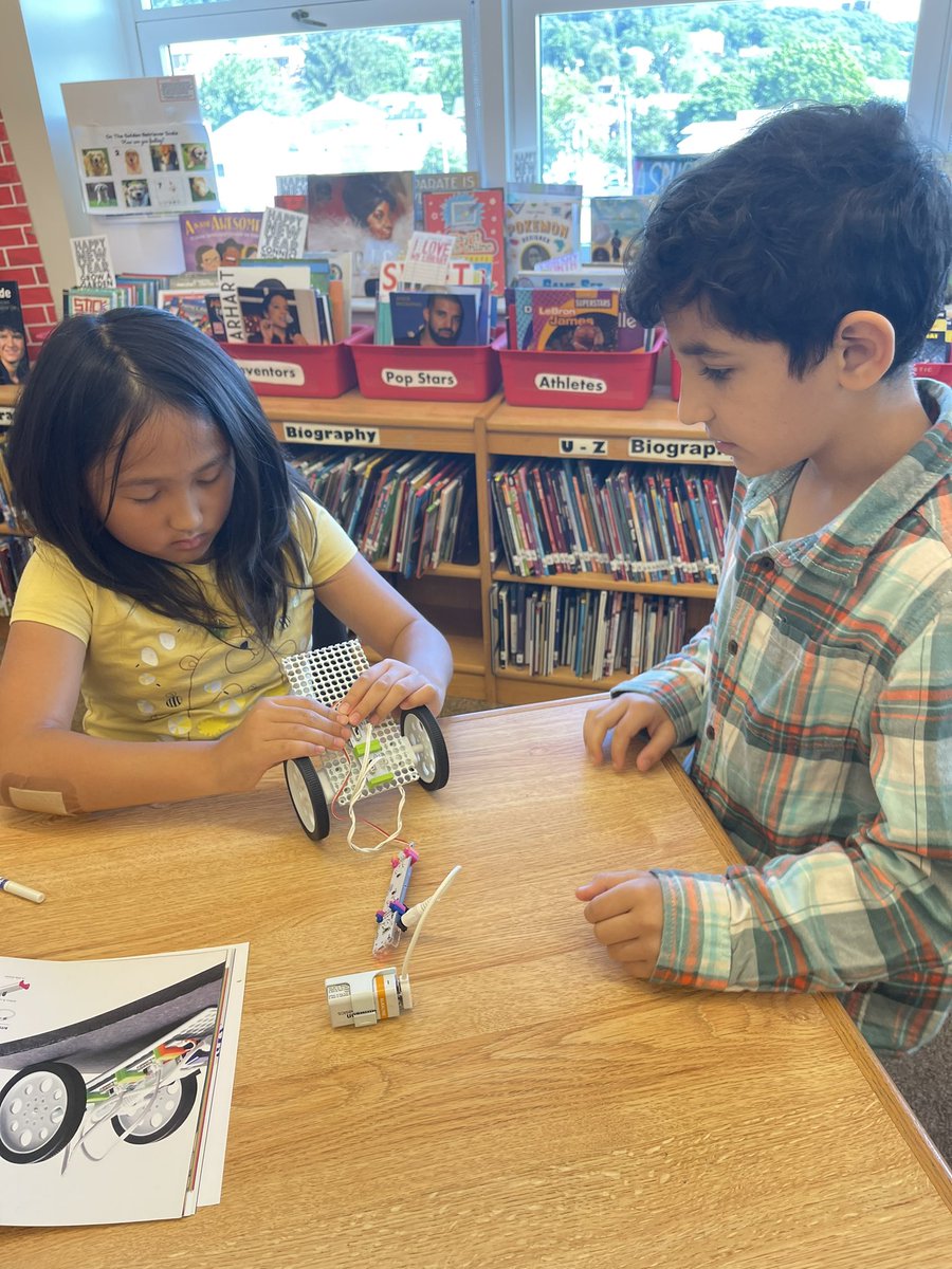 48Library's tweet photo. @LittleBits are always fun and engaging! @ps48r https://t.co/fJygKzXcnw