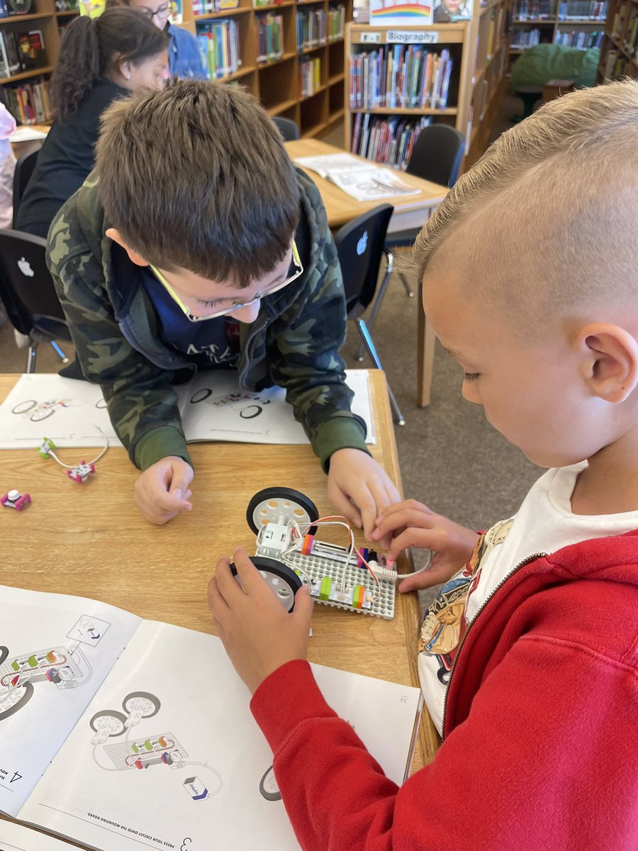 48Library's tweet photo. @LittleBits are always fun and engaging! @ps48r https://t.co/fJygKzXcnw