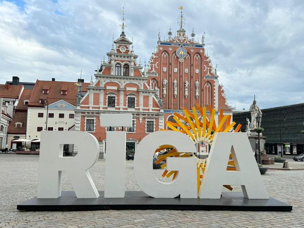 R0bertAndrew's tweet photo. Séjour rapide mais intense en Lettonie pour les enseignants du lycée Lavoisier, visite de RIGA, découverte de la ville et de centres de formations pour engager des mobilités ERASMUS+...
#Lettonie #riga #erasmusplus #europe #lycéelavoisier #lhcity https://t.co/AdLrw6zZ2U