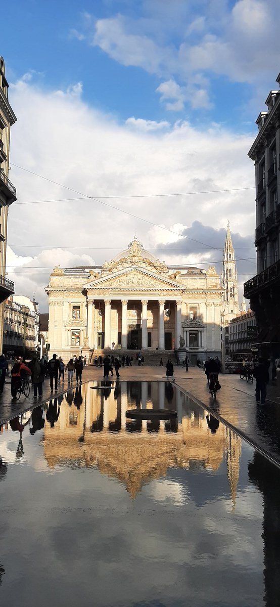 MichaelPGoris's tweet photo. Wandering through Brussels ... #Brussels #bourse #beermuseum https://t.co/IvN8SlFhch