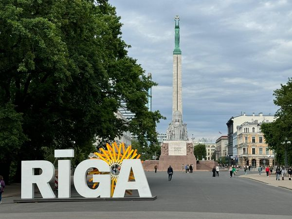 R0bertAndrew's tweet photo. Séjour rapide mais intense en Lettonie pour les enseignants du lycée Lavoisier, visite de RIGA, découverte de la ville et de centres de formations pour engager des mobilités ERASMUS+...
#Lettonie #riga #erasmusplus #europe #lycéelavoisier #lhcity https://t.co/AdLrw6zZ2U