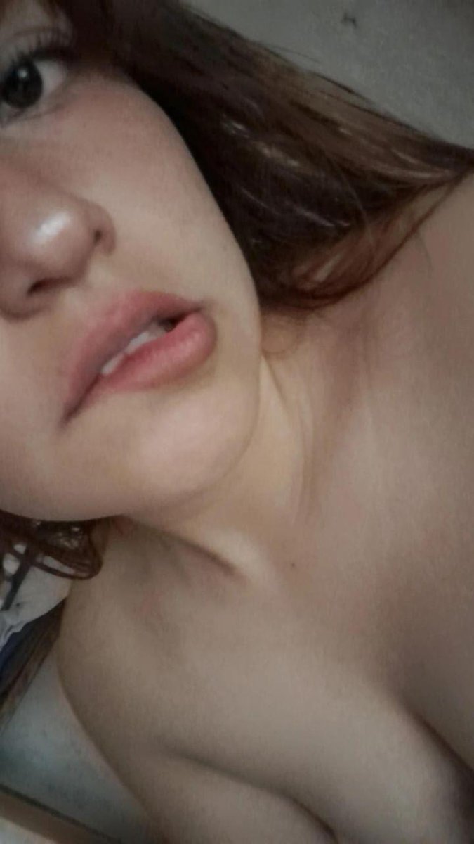 Rodri09_guez's tweet photo. #nsfw #nsfwtwt #nsfwacc
I would like to kiss you💋🙊https://t.co/eRZ5zyljQ8 https://t.co/pQUZ8UqJM7
