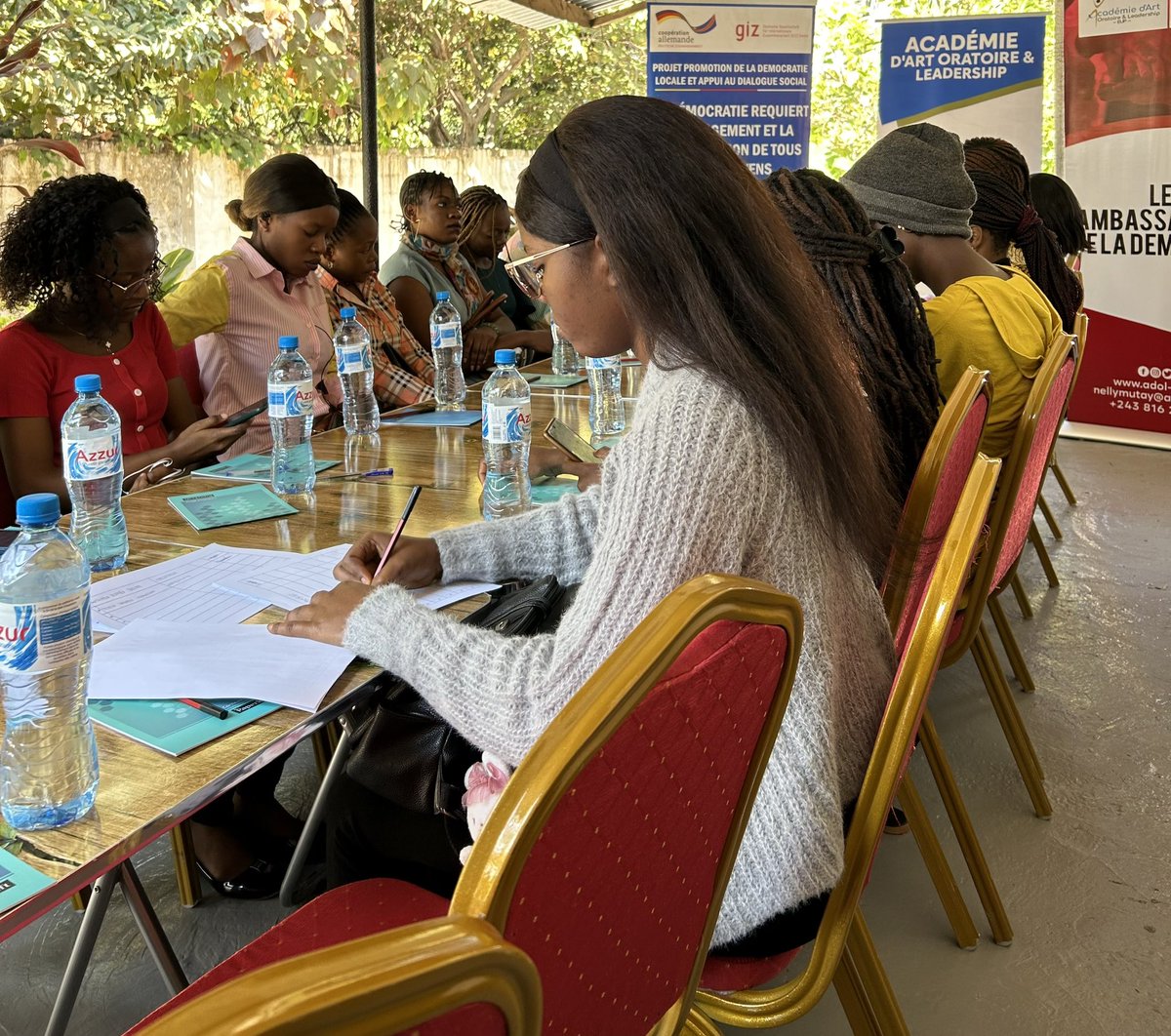 Le projet "Promotion de la #démocratie locale et appui au dialogue social", mis en œuvre par la <a href="/giz_drcongo/">GIZ DR Congo</a>,  vient de s'associer à l’Académie d’art Oratoire et Leadership <a href="/AcademieADOL/">Académie d’Art Oratoire et L</a>  (#ADOL Eup).

Cette initiative d’une durée de 5 mois, vise la formation et le coaching des
