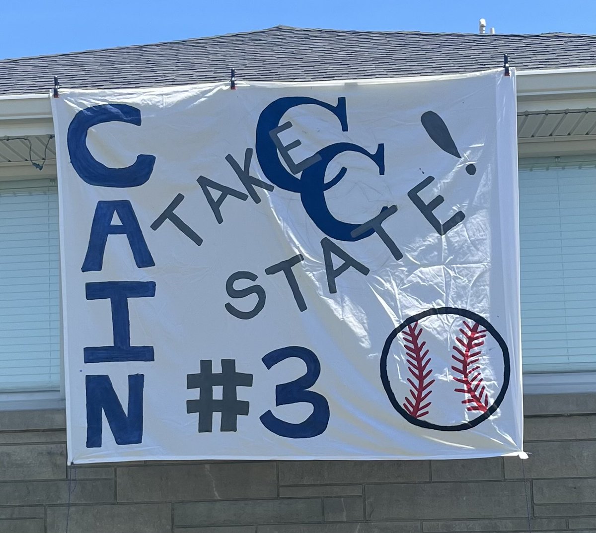 LCC_Athletics's tweet photo. J.C. is ready to defend back-to-back state championships behind the dish for ⁦@lccknightsball⁩ #cainfamily https://t.co/6IO0t36quK