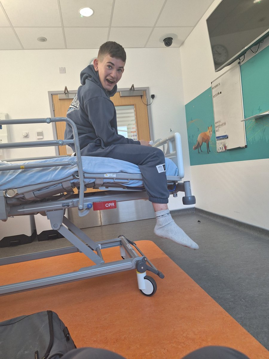 andycameron1916's tweet photo. Wee H was booked to go to Germany today but needs to go into hospital for an SEGG, will be in for 10 days 

Not  a good idea to give him remote for the bed :)

Can any football people over in Germany give him a wee shout as he will now be watching on telly x

@HarrisonCamer14 https://t.co/V3Rl8RetNN