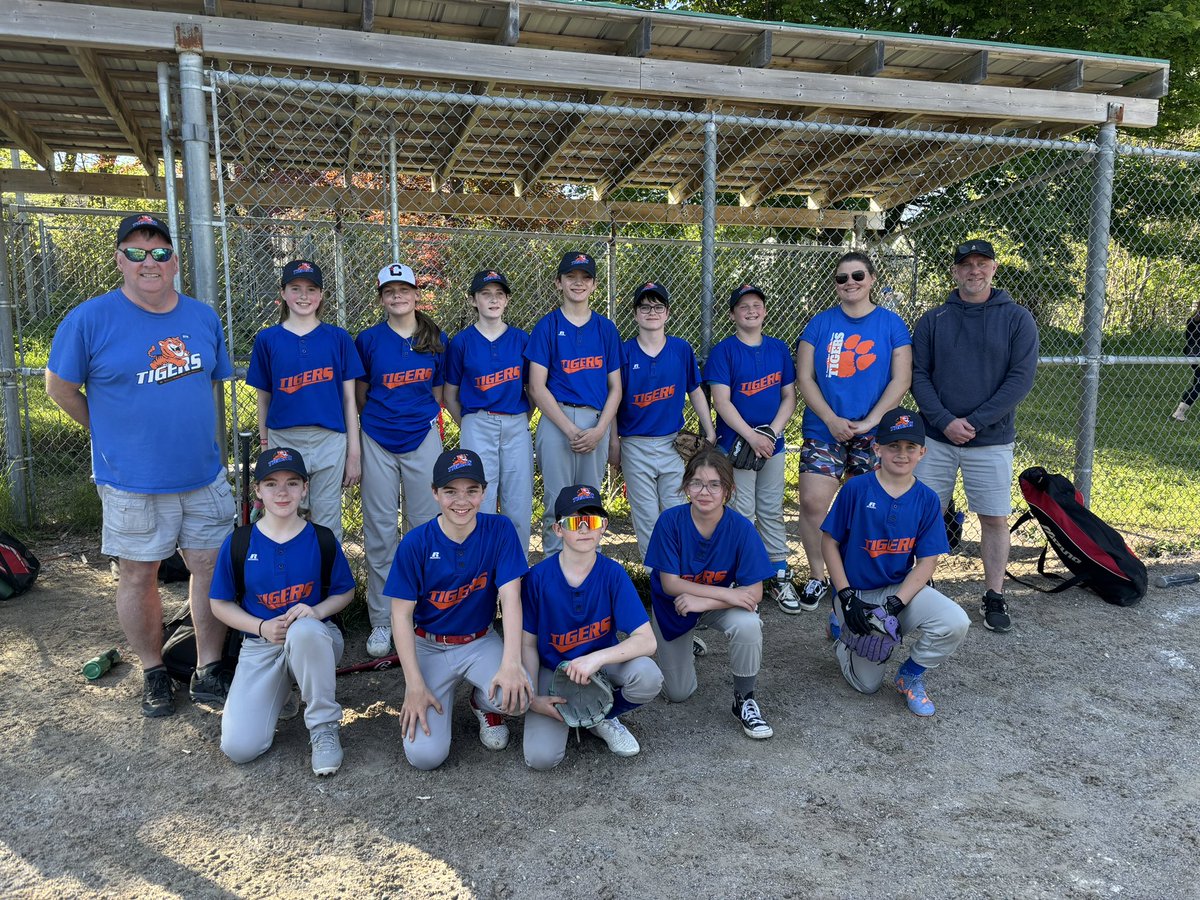 So proud of our Tigers <a href="/StTeresasSchoo1/">St. Teresa's School</a> They took home the silver in a very close game! Special shout out to Mme Cook, Mr. Adams, Mr. Halliday, and Mr. Hillier! The team made us very proud!! Go Tigers!!!