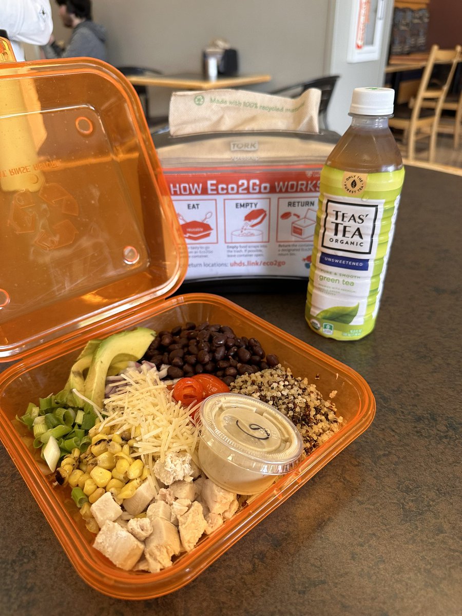 OregonState's tweet photo. Day two of #FinalsFreebies! First 6 to respond with your choice of chicken or tofu and preferred on-campus delivery location will get a Fitton Green bowl and green tea from Five Four One. https://t.co/sGTY18LhYL