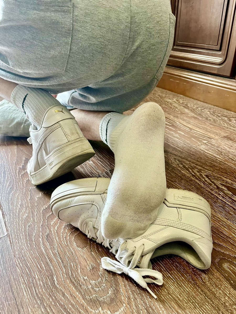 socksmaskedguy's tweet photo. Bringing some 👟 into profile
#Gay #twink #gayboy #GayLad #gaysniff #gaysocks #socksfetish #sockfetish #gaysockfetish #malesockfetish #malefootfetish #malefeetlovers #mensfeet https://t.co/EDZZgLaNZE