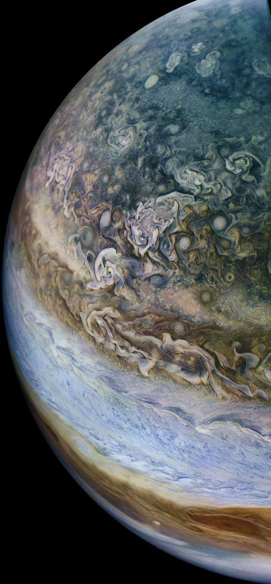 the details and beauty of jupiter ☁️