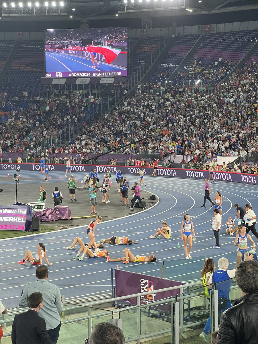 Chris Brown tweet media