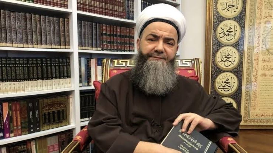 darkwebhaber's tweet photo. Cübbeli Ahmet Hoca: Müslüman ırkçı olamaz. Araplara gıcıklık İslam'a gıcıklıktır. https://t.co/FagDjRjxkN