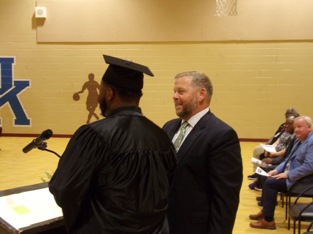 KentuckyDJJ's tweet photo. Last month, four youth graduates from Fayette Regional Juvenile Detention Center were recognized for completing their high school requirements while in DJJ custody. We are proud of their continued work, and we are proud to work with them to help them create a better future. https://t.co/JBMTqi5Gl0
