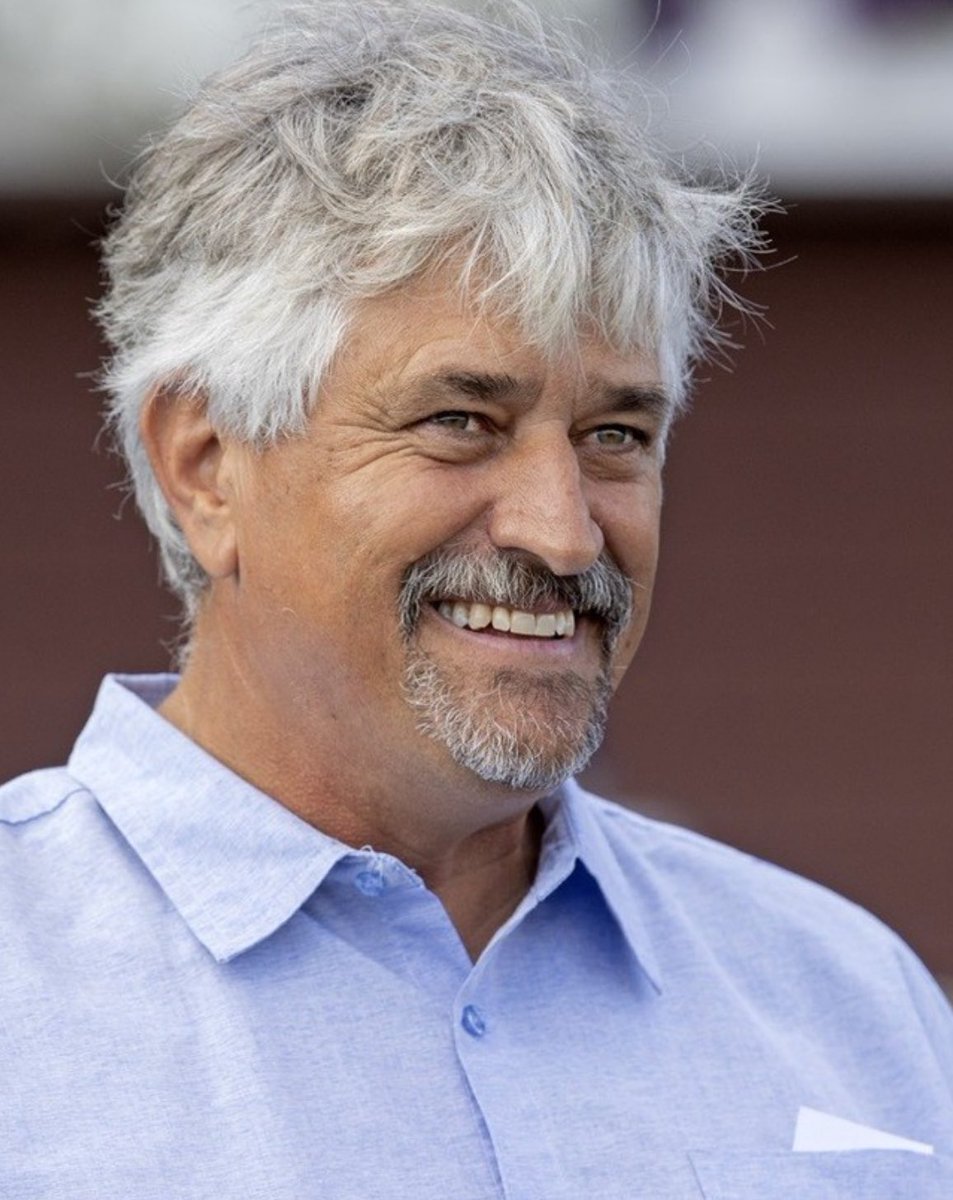 🏇 Sentencia…!!!
Orden judicial exige al entrenador Steve Asmussen pagar 243 mil 260 dólares en salarios atrasados ​​y una cantidad igual en daños y perjuicios a 163 caballerizos de cuadra y caminadores, por negarle pagar salarios por horas extras trabajadas