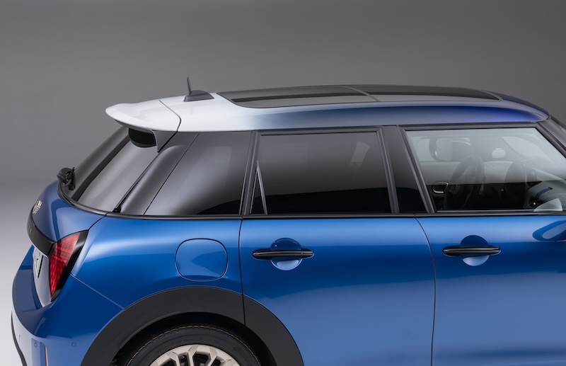 BOHP's tweet photo. 新型MINI Cooper 5ドア オフィシャルフォトデビュー! | BMWおたっきーず!Blog - BMW総合情報ブログ https://t.co/WoZpjZwliC #BMW #BMWMINI #MINI #MINIcooper #MINIcooper5door https://t.co/2c5qcJ1EbC