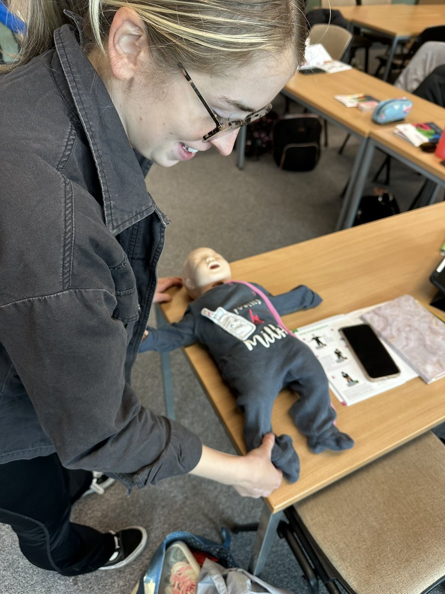 MissDodd16's tweet image. Thank you @milliestrust for our amazing Paediatric  First Aid Training ⛑️ 🩹 #feelingequipped #firstaid #training #cpd #savelives #cpr #blood #childrenphoto #diabetic #meningitis #hypothermia #hypothermia #firstaidcertified #firstaid #support #traineeteacher #insetday @EHU_FOE 👩🏼‍🏫