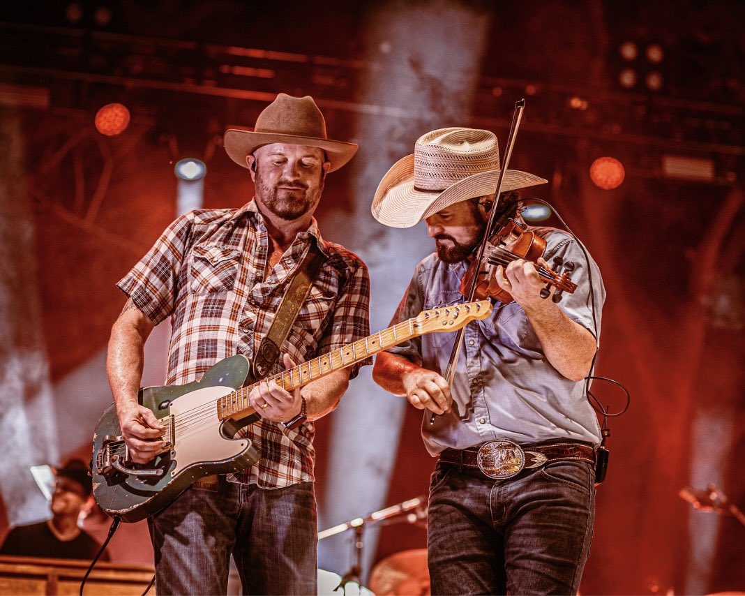 randyrogersband's tweet photo. It’s always a good time at @WhitewaterRocks🤘 Thank y’all for coming out!

📸: @christinafedd https://t.co/NLL1mJhK24