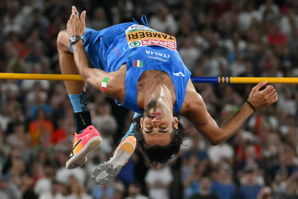 angelomangiante's tweet photo. Volare sul filo del brivido. 
Un fuoriclasse vero. 
Fenomeno Gimbo. 
#Tamberi #Roma2024 https://t.co/eLQAXpYWhM