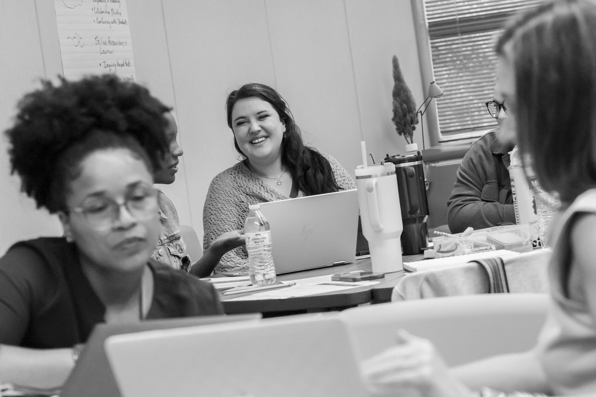 Humble_Visual's tweet photo. ✨Summer PD is in full swing!  Excited to see our Secondary ELA Lead Teachers empowered and ready to inspire our students with new strategies and insights! 

#HumbleISD_TandL https://t.co/bAAamWOrIM