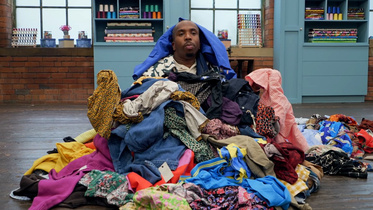 sewingbee's tweet photo. Me and all my unfinished sewing projects. #SewingBee https://t.co/mOiLbDiy1R